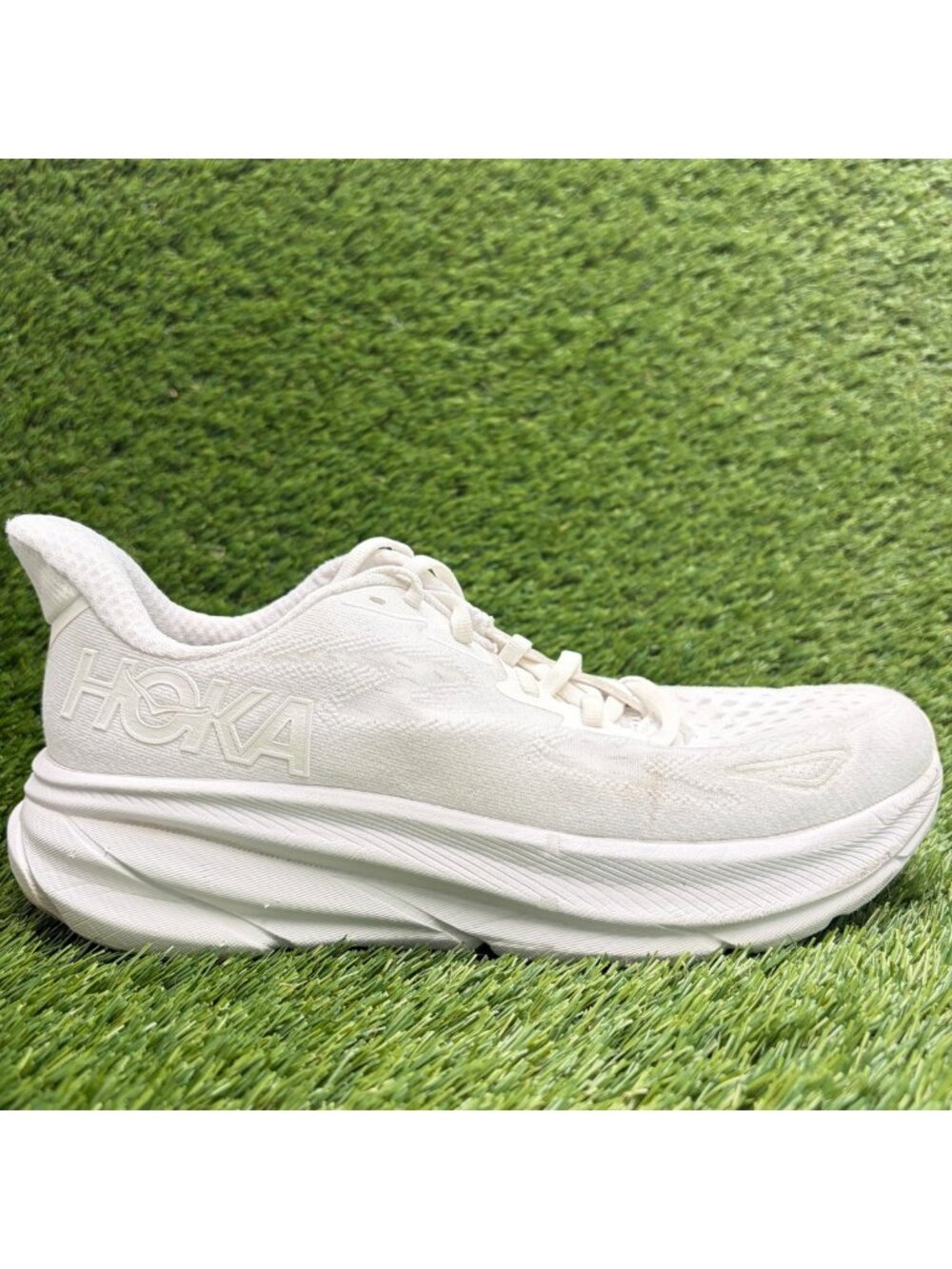 Hoka One One Clifton 9 Womens Size 9.5 White Athletic Running Shoes Sneakers